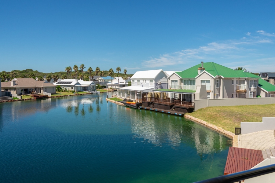 5 Bedroom Property for Sale in Marina Martinique Eastern Cape
